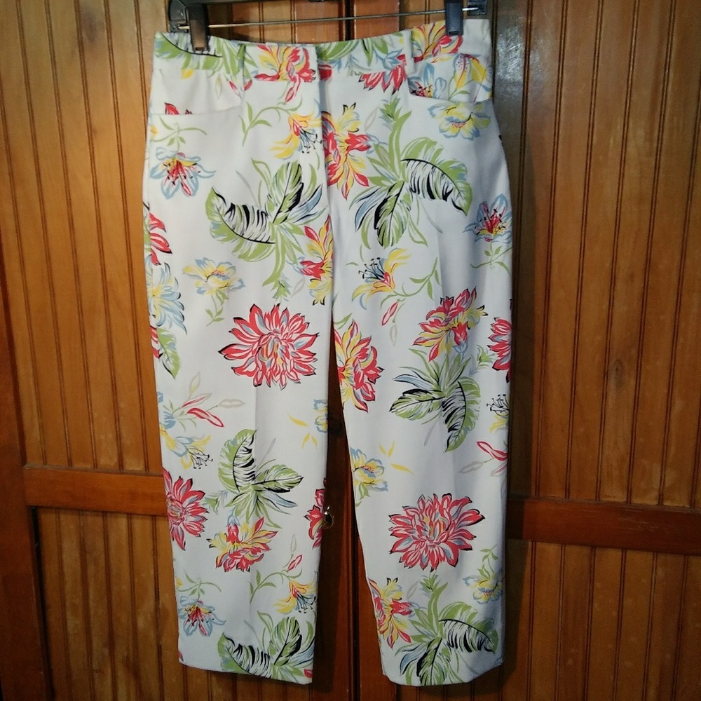 Tehema Flower Garden Capris